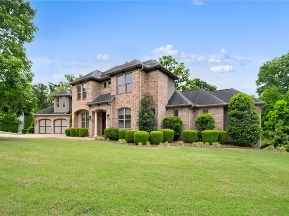 9 S Queensborough Ln, Rogers, AR 72758