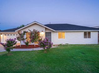 650 N 7th St, Fowler, CA 93625