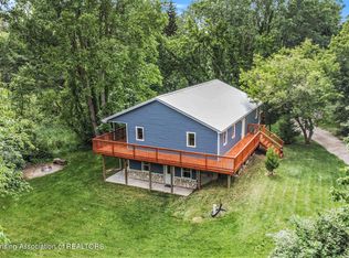 7784 Round Lake Rd, Vermontville, MI 49096