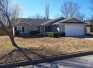 1224 Mercedes St, Benbrook, TX 76126