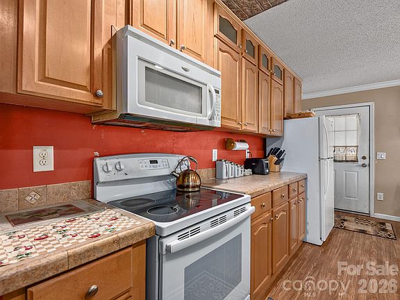 5th image of 373 Starnes Cove Rd