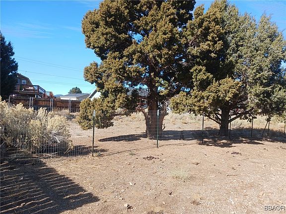 2nd image of 0 Castle Ln