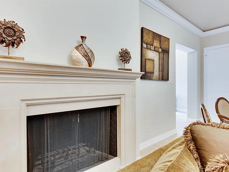 2011 Flower Garden Ln — Photo 10