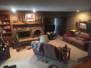 1126 N Summit Dr, Vincennes, IN 47591