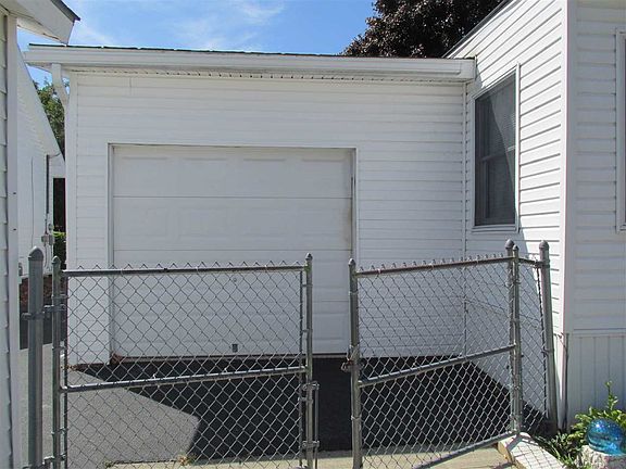 2nd image of 81 Nightengale Ave