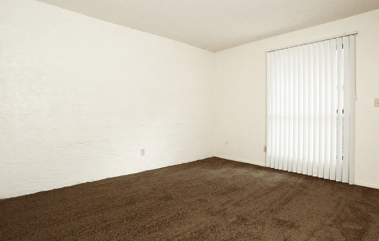 The Summit Apartments — Photo 11