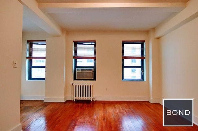 1st image of 11 Waverly Pl APT 7I