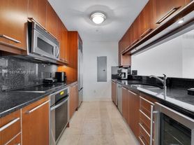 901 Brickell Key Blvd