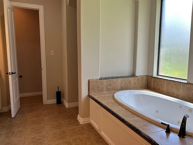 101 E Silverwood Ranch Est — Photo 35