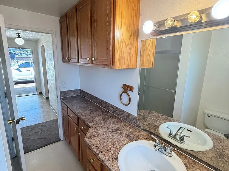 2523 Pine Ln SE — Photo 12