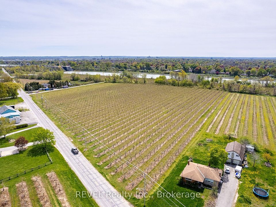 1st image of 160 Read Rd