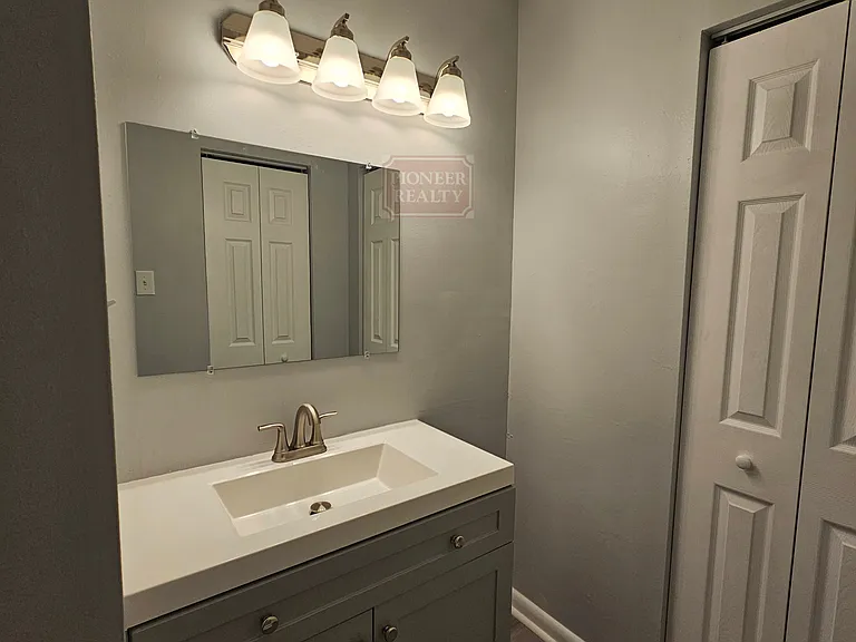 1827 Ivystone Dr — Photo 26