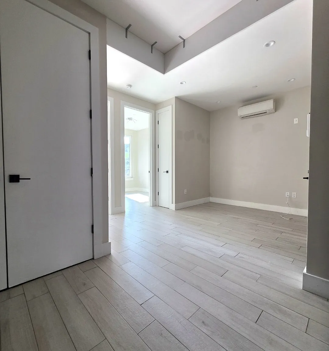 1546 Brooklyn Avenue — Photo 2
