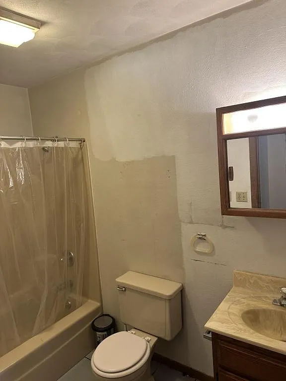 305 W High, 106 S Main, Apt#9 — Photo 4
