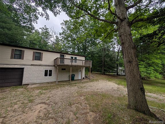 2nd image of 3817 S Townline Rd