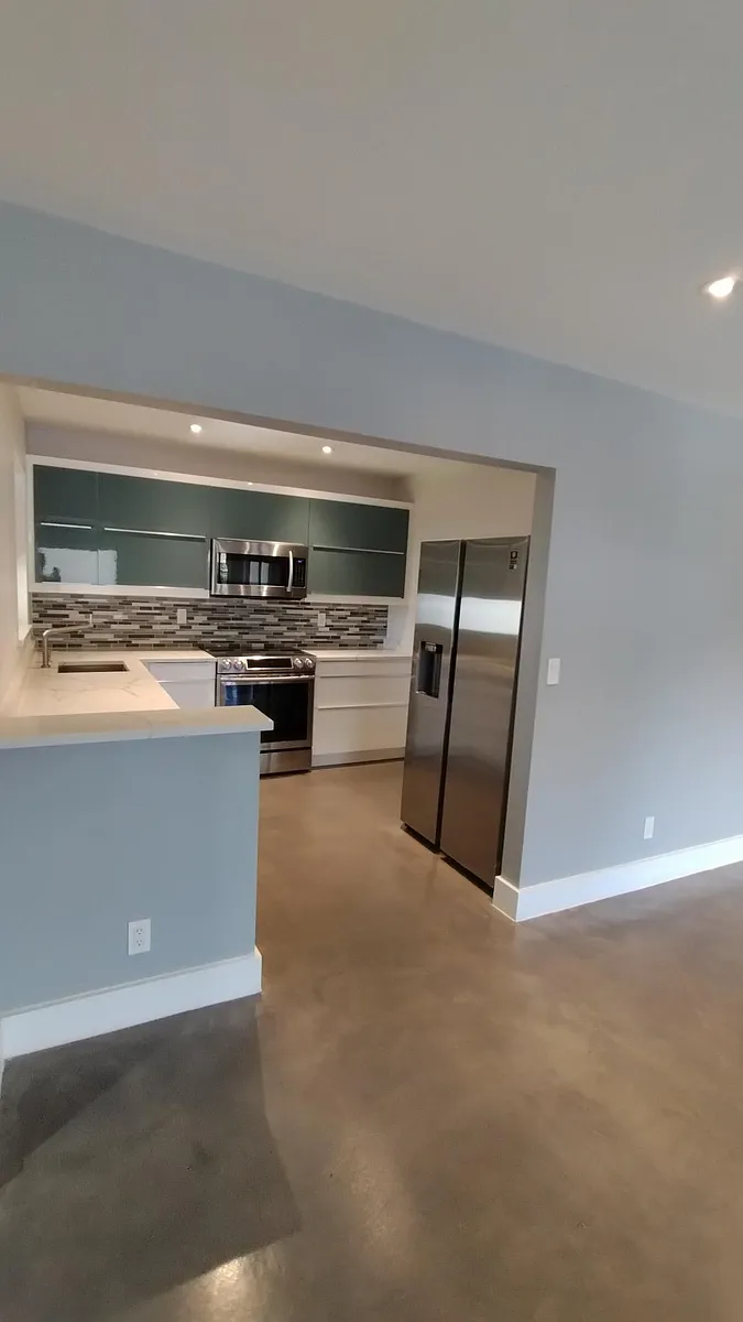 Building Photo - 3143 Cocoplum Cir #3199