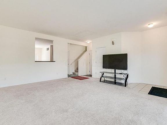 4th image of 1204 Walker Springs Dr