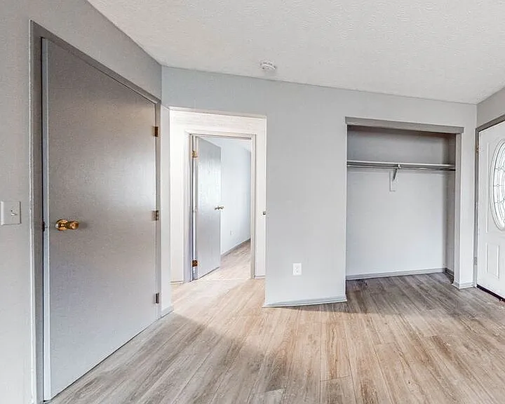 874 S Spring Rd — Photo 3
