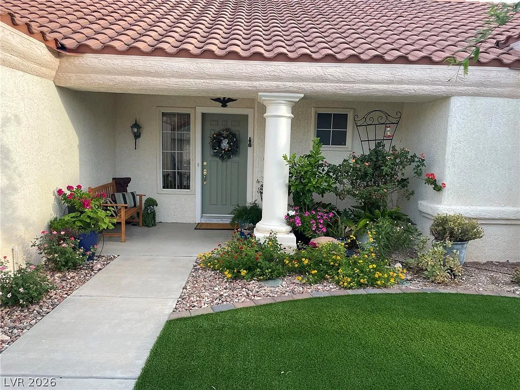 2 bed, 2.0 bath, 1370 sqft, $2,495 — Photo 3