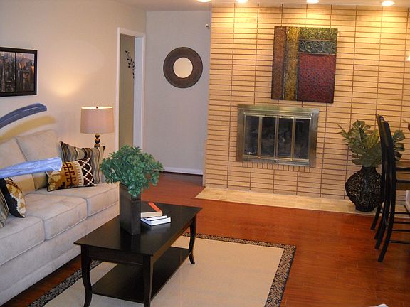 5th image of 20 Larchmont Cres