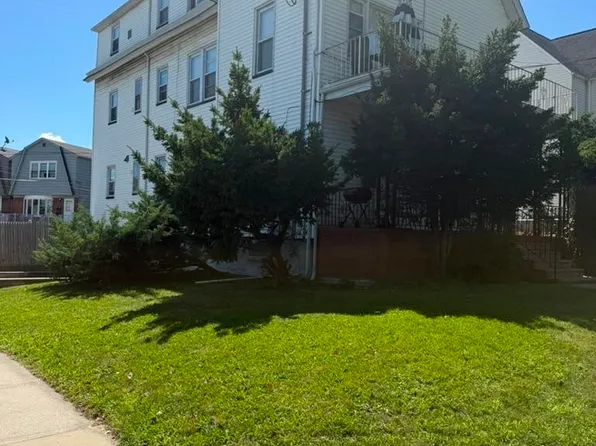 270-272 Kennedy Boulevard image 1 of 40