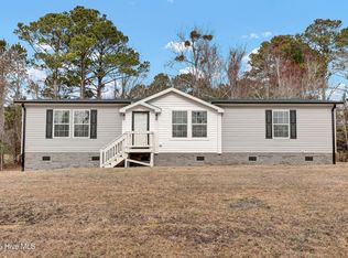 615 Perkins Dr, Hampstead, NC 28443