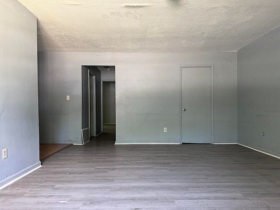 2nd image of 1629 N Sherman Avenue