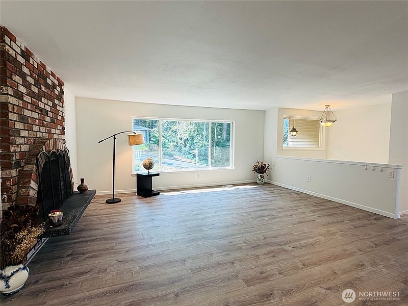 3rd image of 14618 NE 178th Street