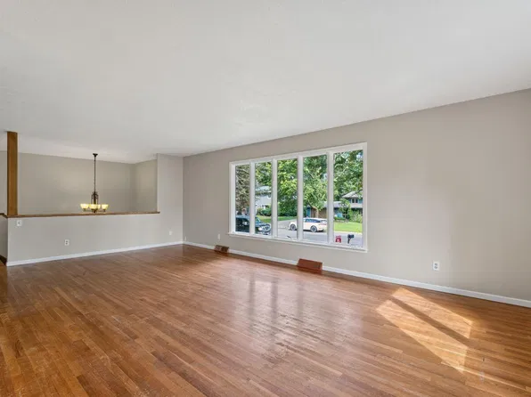 828 Fremont St E, Northfield, MN 55057