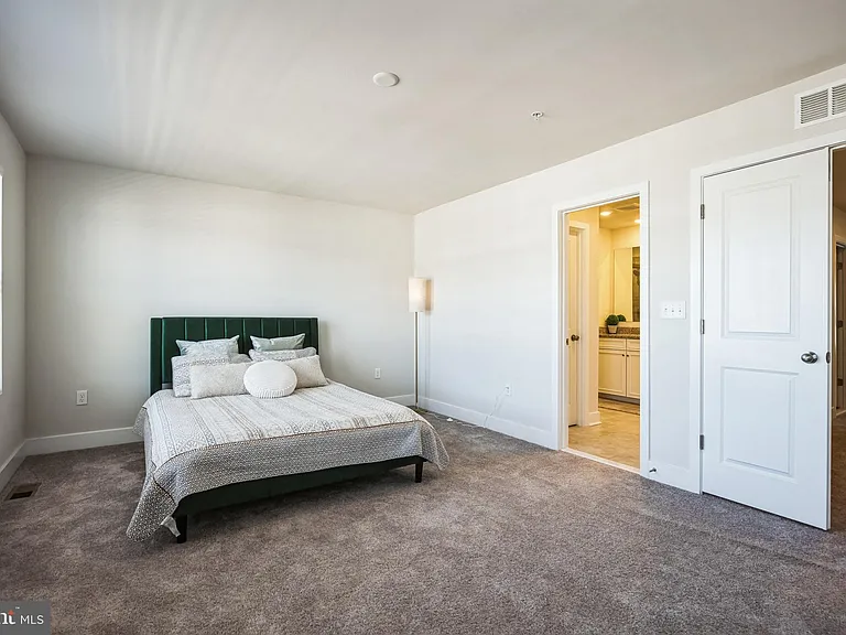 4165 Brodie Pl — Photo 10