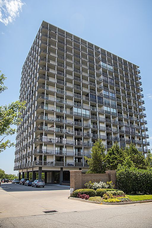 2300 Riverside Dr Unit 8D, Tulsa, OK 74114 | Zillow