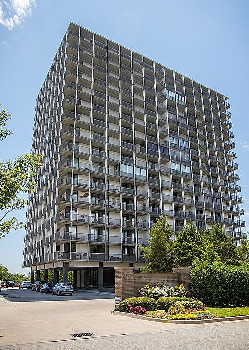 2300 Riverside Building