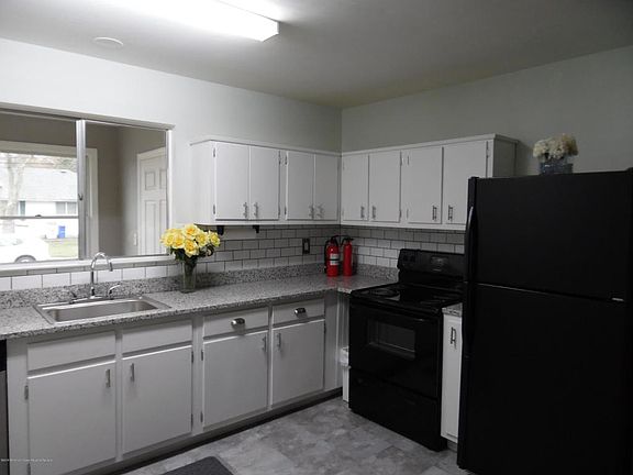 2nd image of 4 Key West Ct