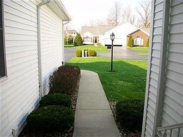 4th image of 280 Cranberry Ct