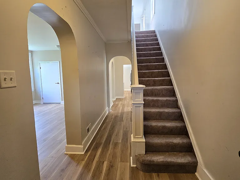 821 Southern Ave — Photo 9