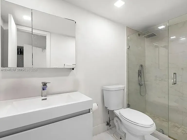 19390 Collins Ave #1519 — Photo 11