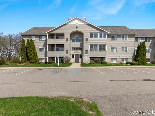 8348 Jasonville Ct SE #33, Caledonia, MI 49316