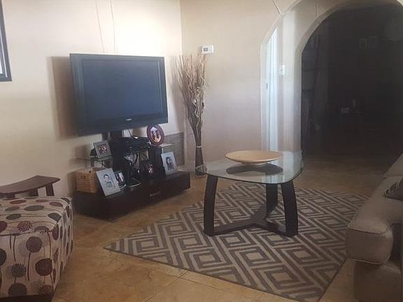 3rd image of 730 Baywood Cir
