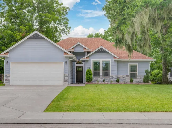 410 Winding Way St, Lake Jackson, TX 77566