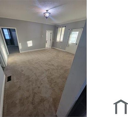 5th image of 210 Andrews Ave