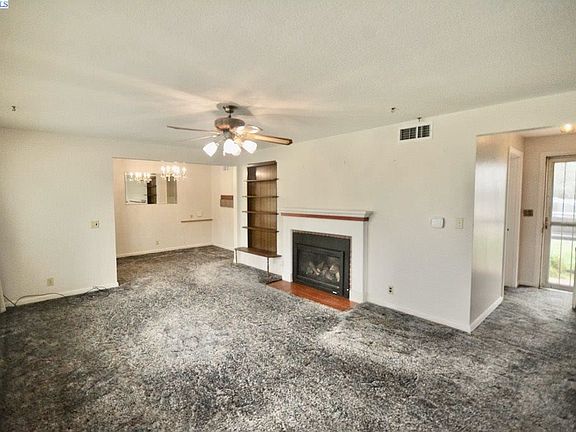 3rd image of 315 N Yelm St