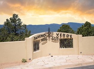 16 Los Pecos Trl, Tijeras, NM 87059