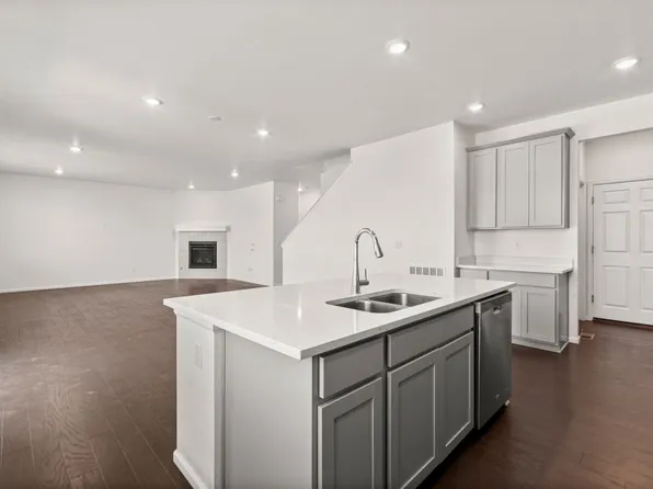 451 S Nucla St, Aurora, CO 80017