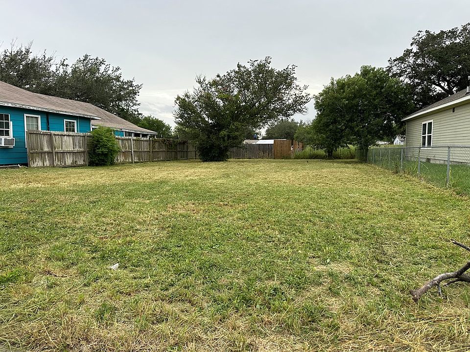 1st image of 812 Avenue A