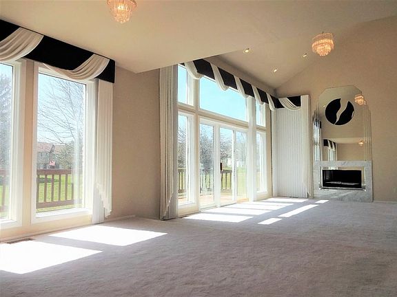 5th image of 7405 Silver Leaf Ln