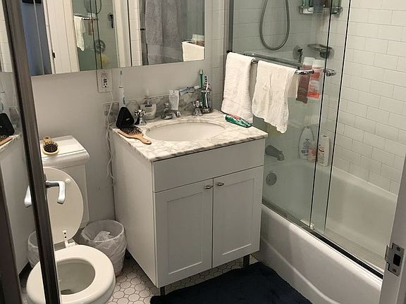 4th image of 2 Gold St APT 2505