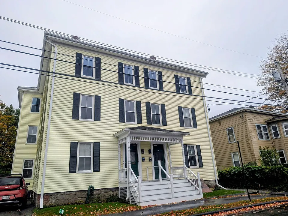 11-13 Oak St