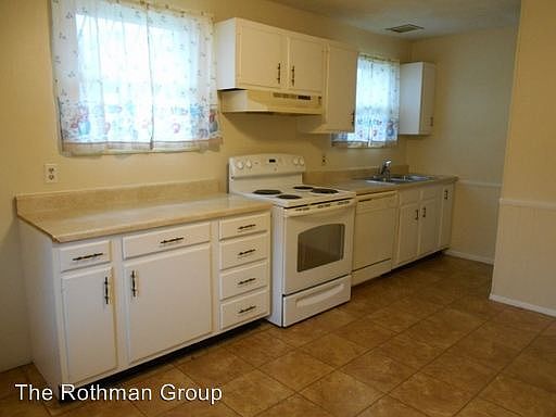 2nd image of 601 Saint Nicholas Ave