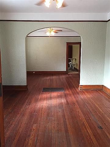 Looking for the front door f