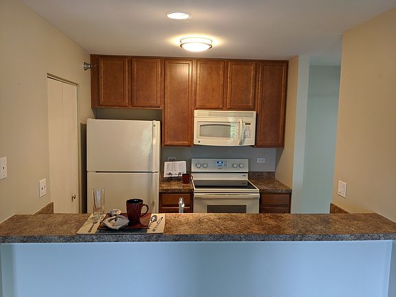 2nd image of 122 Glengarry Dr #7-208